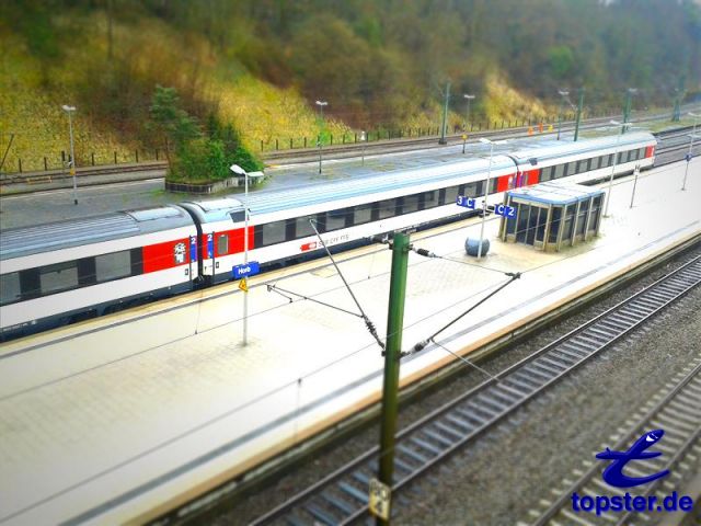 Zug im Bahnhof