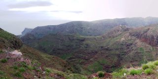 Paisagem montanhosa La Gomera